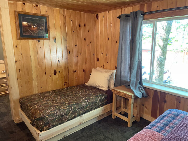 Cabin 10 Bedroom 4